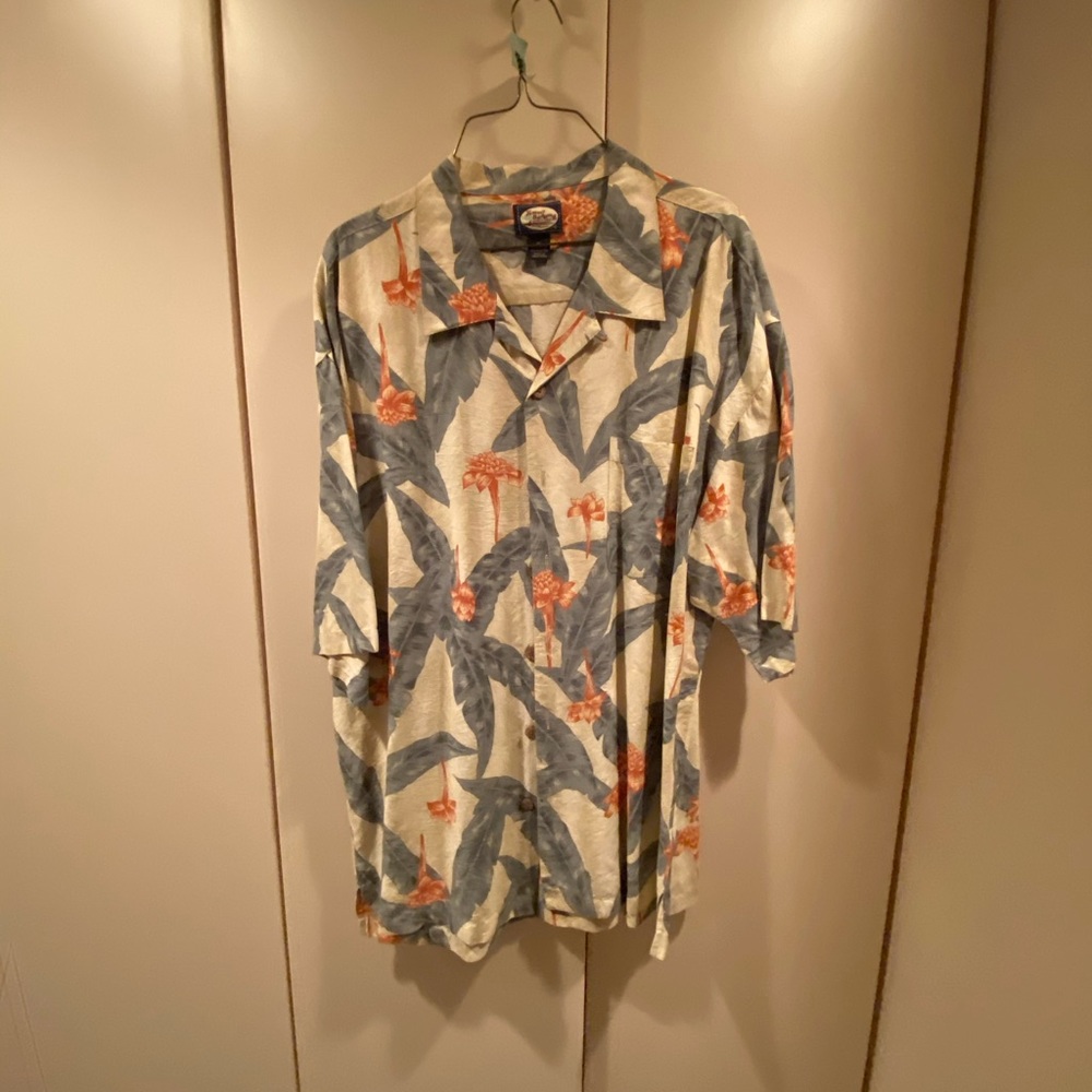 Tommy Bahama - Men’s Hawaiian Shirt